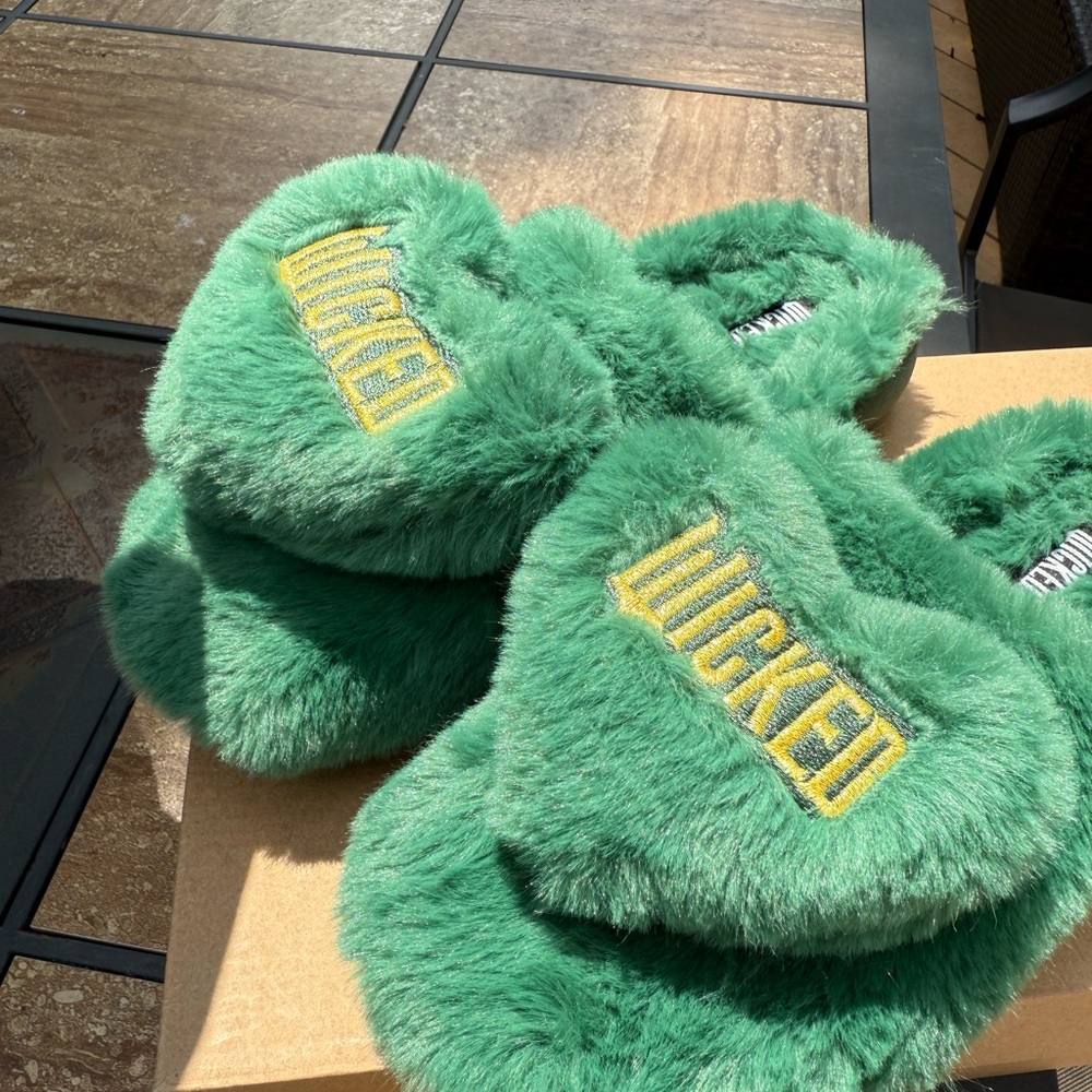 Wicked Faux-Fur Heart Slippers View 2